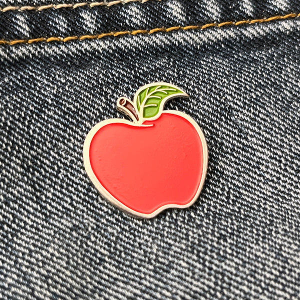 Red Apple Pin Badge - PATCHERS Pin Badge