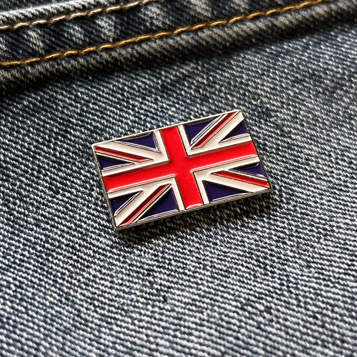 Metal & Enamel UK Flag Pin Badge with Secure Locking Back – PATCHERS