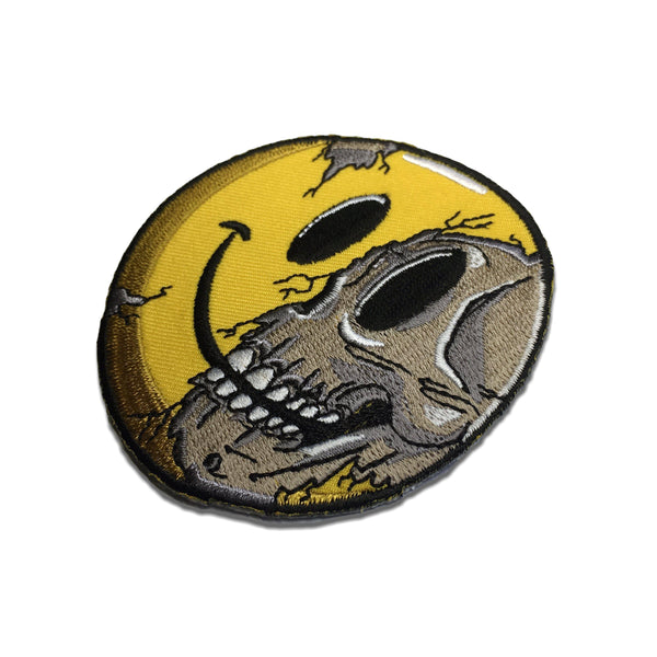 3" Cracked Skull Smiley Patch - PATCHERS Iron on Patch